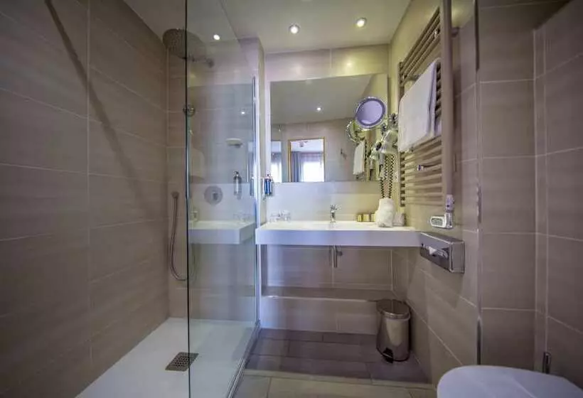 コンフォートルーム, Best Western Plus La Corniche