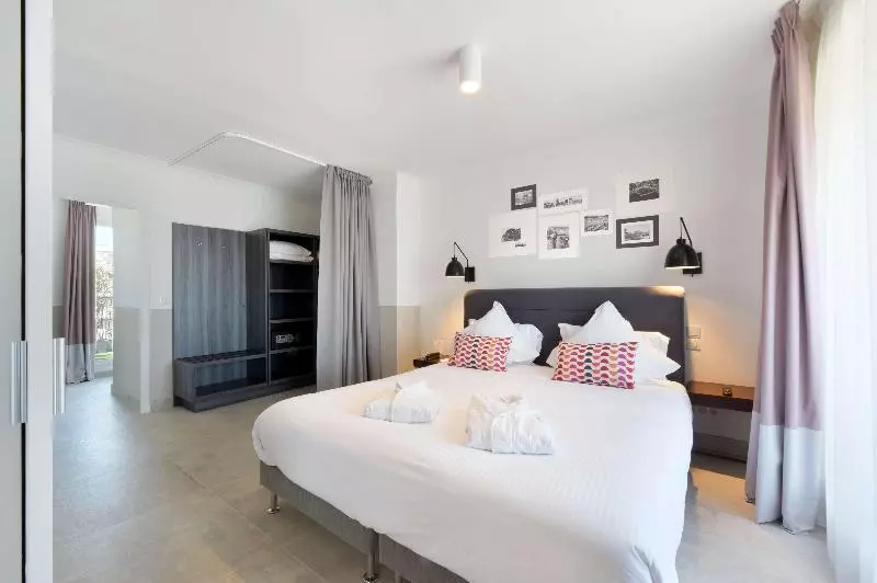 オーシャンビュースイート, Best Western Plus La Corniche