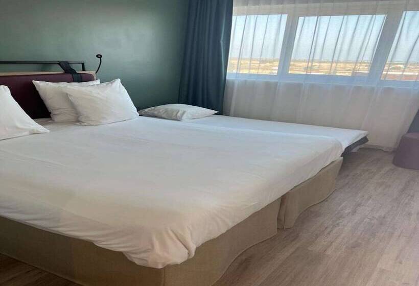 Номер Стандарт, Campanile Perpignan Nord Aéroport