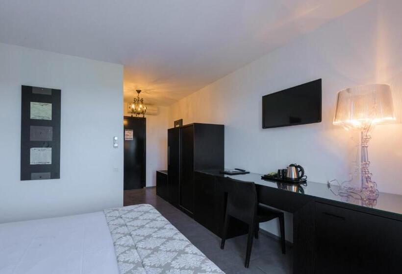 スタンダードルーム, Du Golf