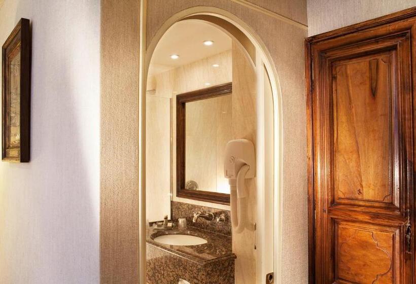 スタンダードルーム, Left Bank Saintgermain