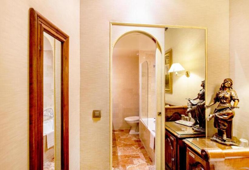 スーペリアールーム, Left Bank Saintgermain