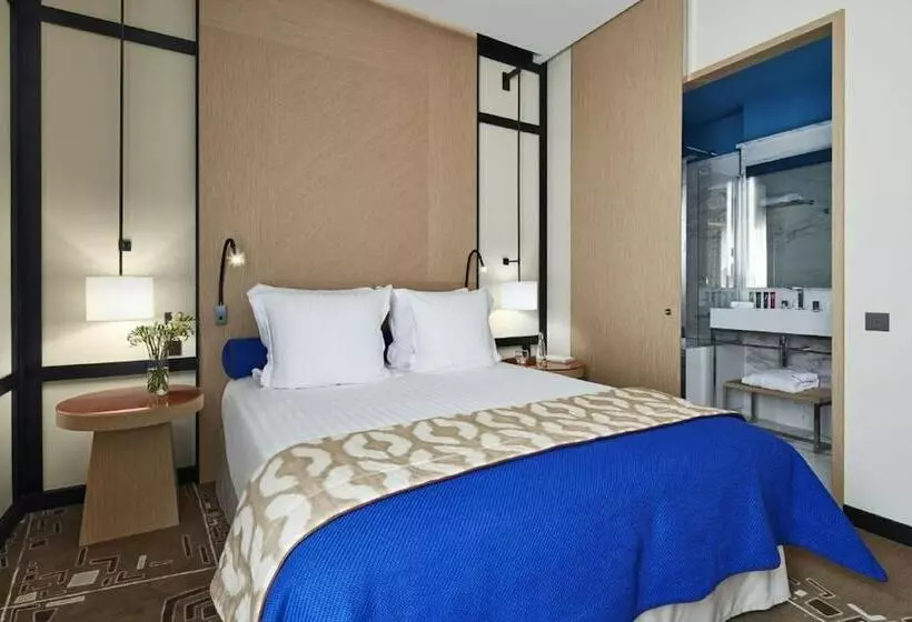 Quarto executivo, Bel Ami