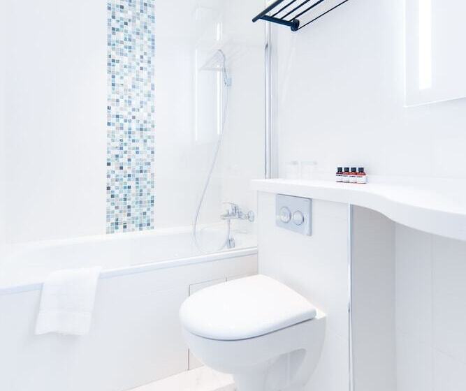 スタンダードトリプルルーム, Bleu De Grenelle Tour Eiffel