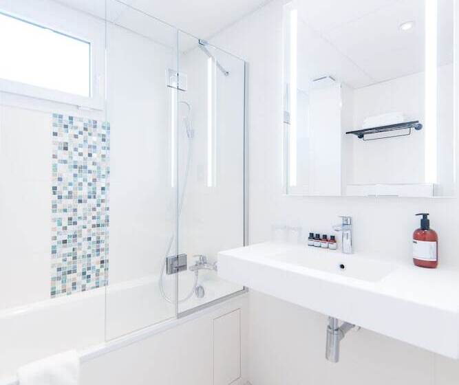 エグゼクティブ トリプルルーム、眺望あり, Bleu De Grenelle Tour Eiffel