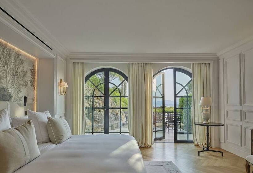 전용 풀장 주니어 스위트, Airelles Château De La Messardière