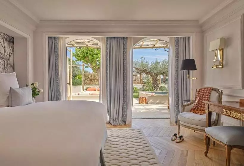 Suite with Pool, Airelles Château De La Messardière