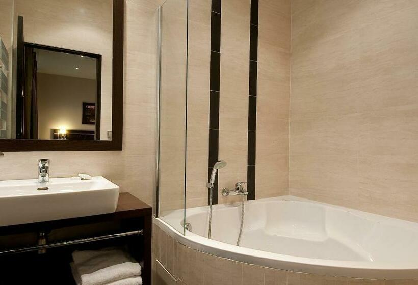 スーペリアールーム, Choiseul Opera