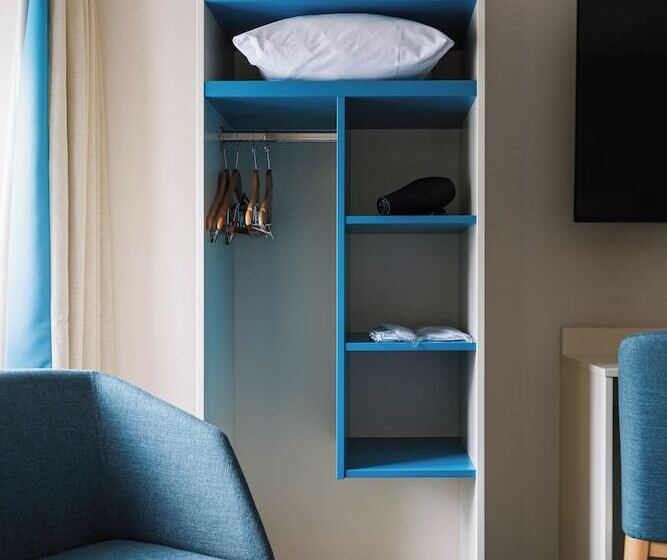 标准三人间, Des Remparts Perrache