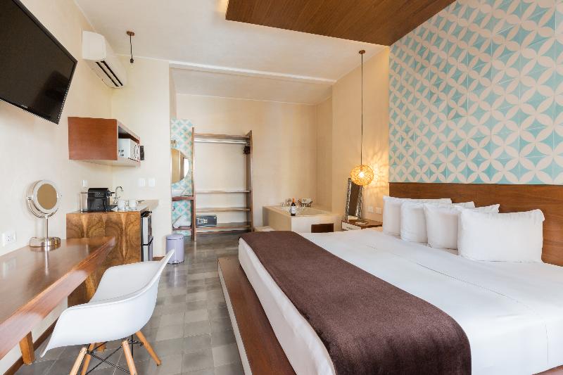 家庭间, Mouratoglou Hotel & Resort