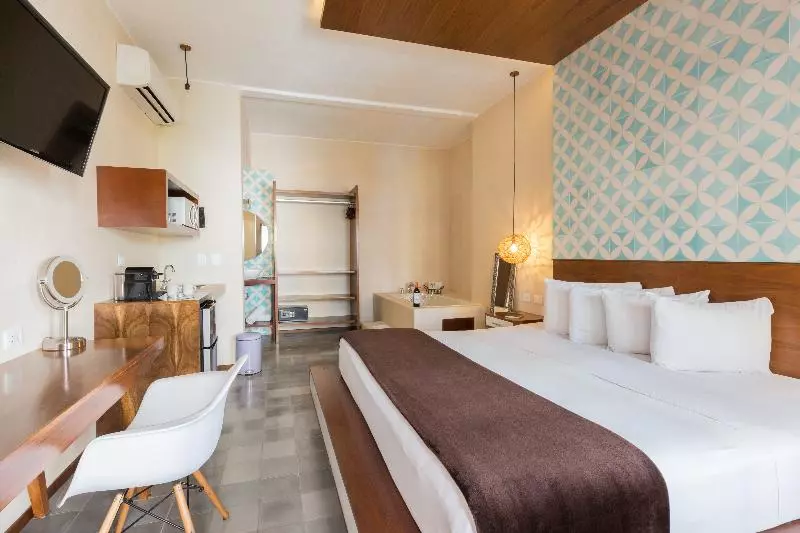 اتاق خانوادگی, Mouratoglou Hotel & Resort