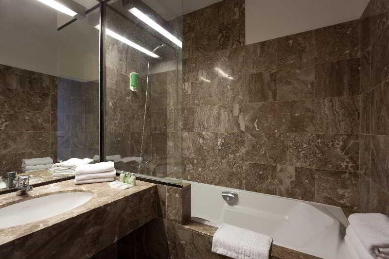 スタンダードルーム, Best Western Hotel Du Lac Dunkerque  Restaurant Ouvert 7/7 Midi Et Soir