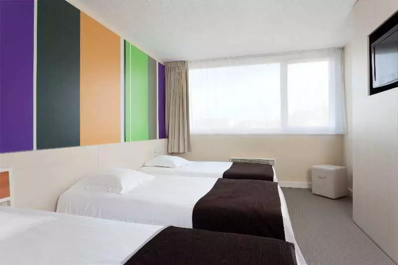Standard Kolmen Hengen Huone, Best Western Hotel Du Lac Dunkerque  Restaurant Ouvert 7/7 Midi Et Soir