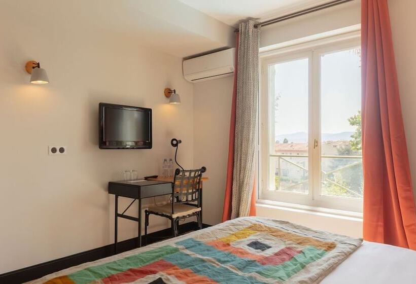 חדר סופריור, Hôtel L Arena