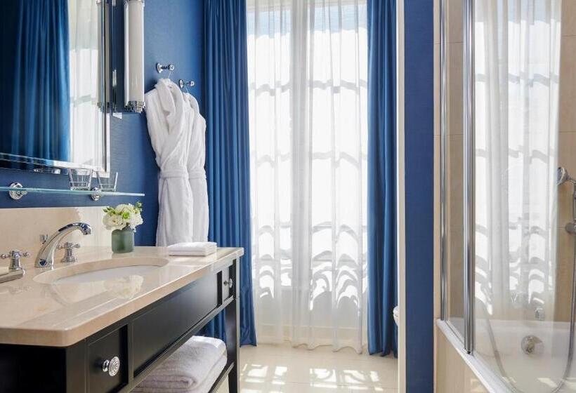 Classic room with balcony, Intercontinental Paris Le Grand, An Ihg