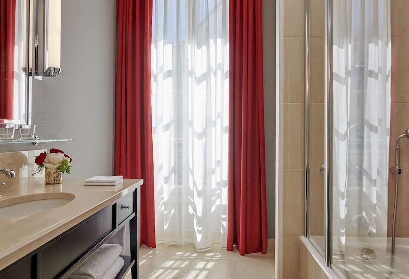 Classic room with balcony, Intercontinental Paris Le Grand, An Ihg