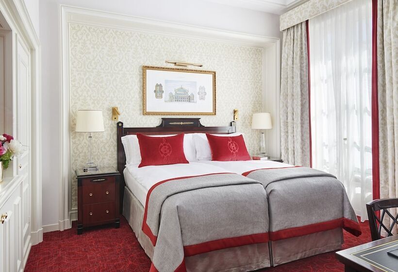 Classic room with balcony, Intercontinental Paris Le Grand, An Ihg