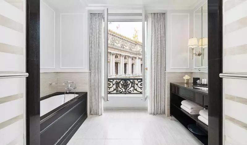 Junior Suite Lit King Size, Intercontinental Paris Le Grand, An Ihg