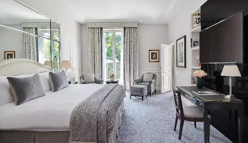 Junior Suite Lit King Size, Intercontinental Paris Le Grand, An Ihg