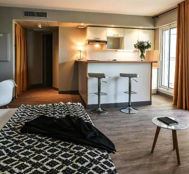 استودیو خانوادگی, Hôtel Et Résidence La Réserve