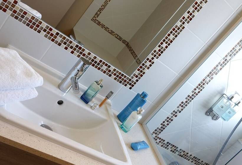 家庭间, Hôtel Et Résidence La Réserve