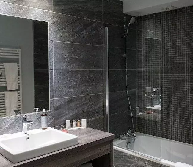 استودیو خانوادگی, Hôtel Et Résidence La Réserve