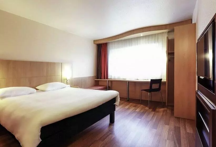 Standard-huone Parivuode, Ibis Charlevillemézières