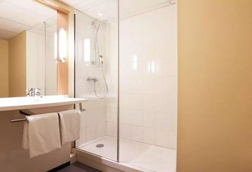 Standard-huone, Ibis Charlevillemézières