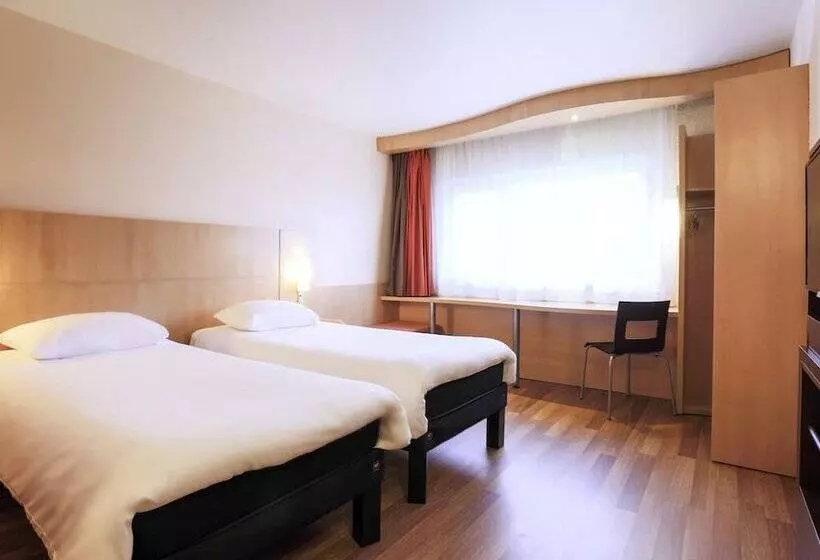 Standard-huone, Ibis Charlevillemézières