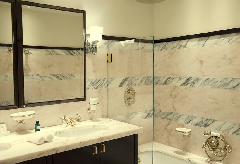 オーシャンビュージュニアスイート, La Ponche