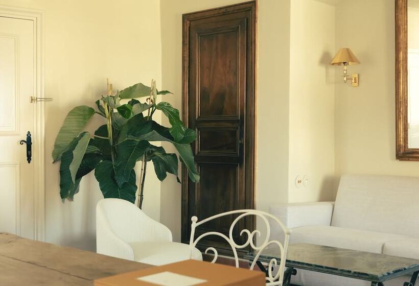 オーシャンビュージュニアスイート, La Ponche