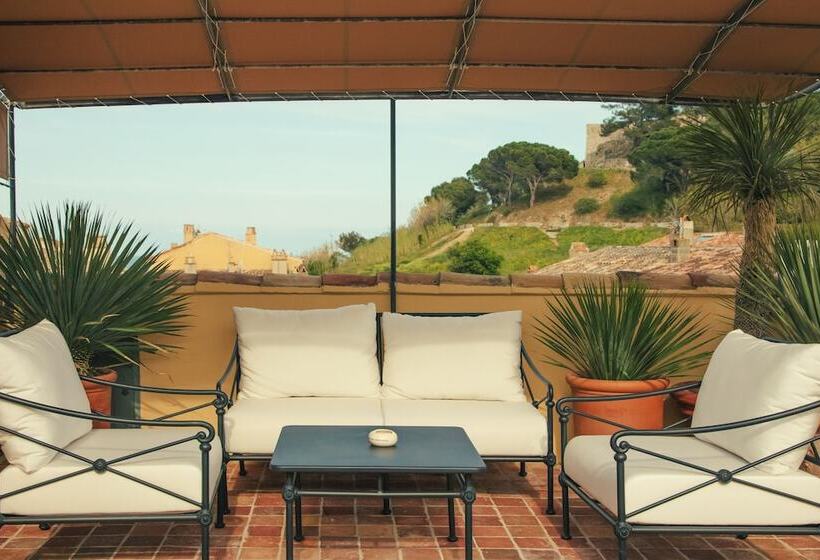 シティビューのデラックスルーム, La Ponche