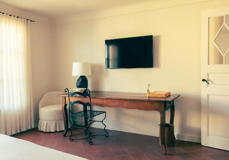 クラシックルーム, La Ponche