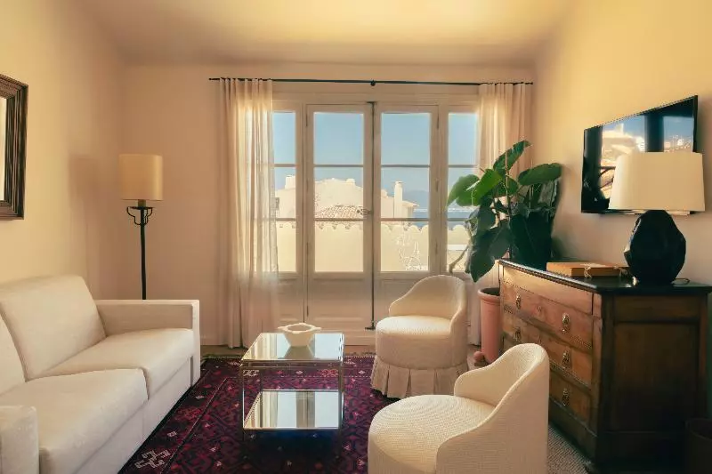 Prestige Suite, La Ponche