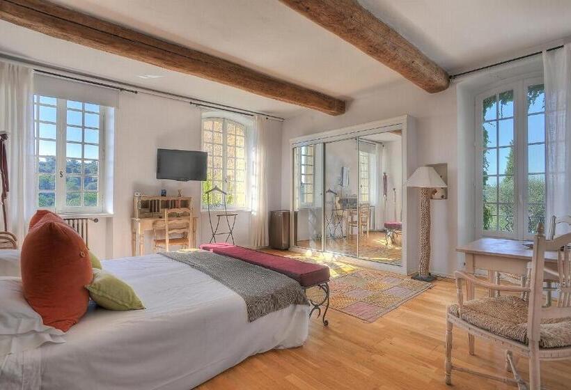 סוויטה משפחתית, Le Manoir De L étang