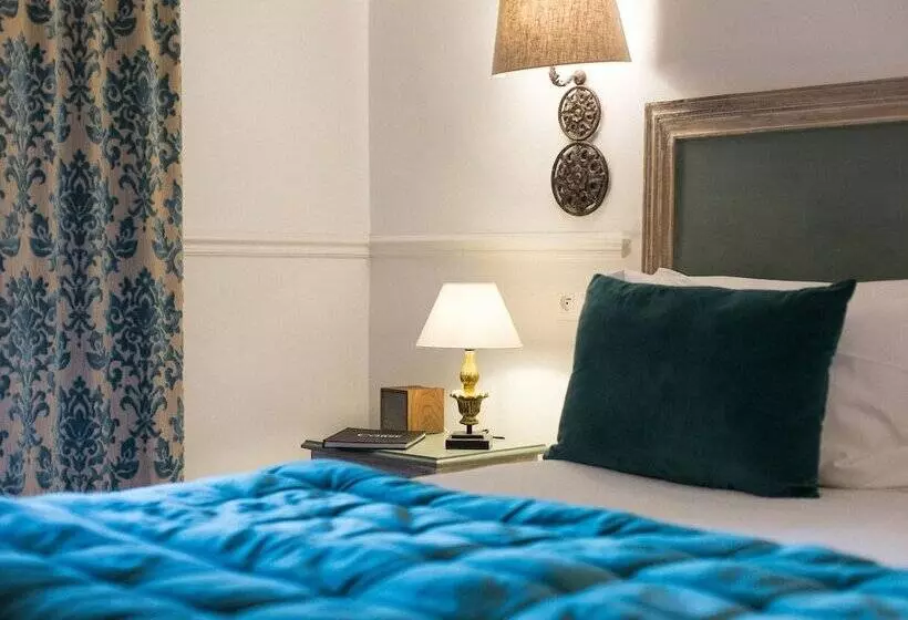 اتاق سوپریور با چشم‌انداز دریا, Hôtel Les Mouettes   Teritoria