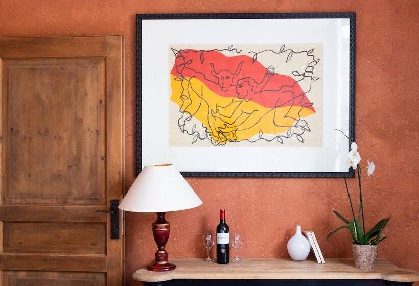 اتاق سوپریور, Prince De Conde