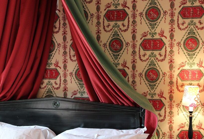 اتاق سوپریور, Prince De Conde