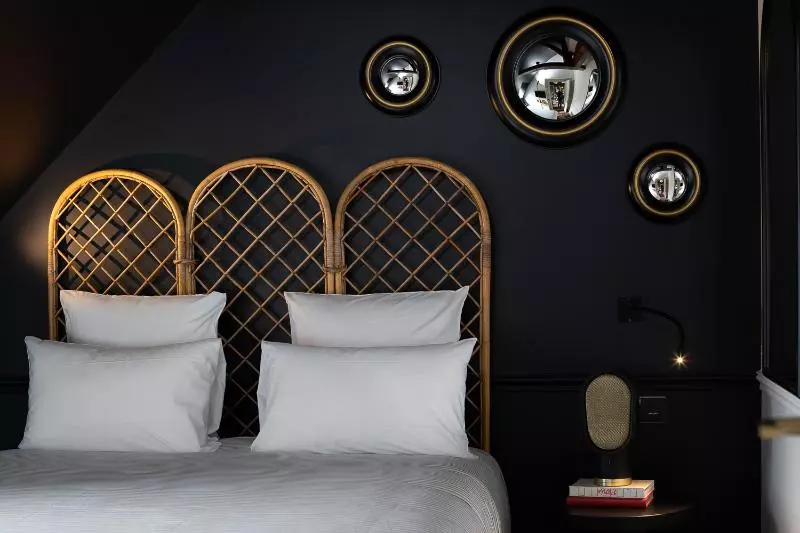 Junior Suite, Chouchou