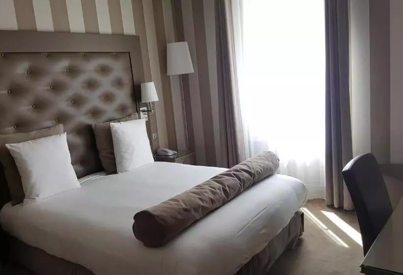 デラックスルーム, Hôtel Saint Cyr Etoile