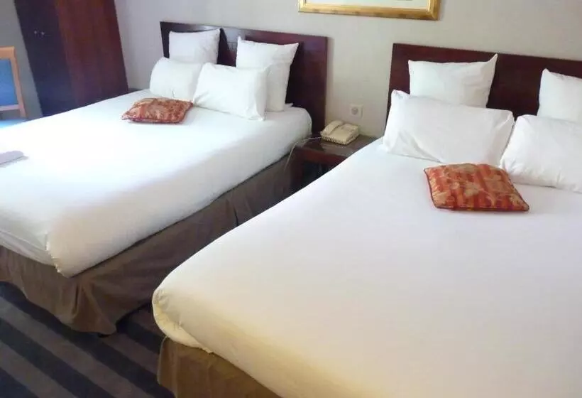 スーペリアファミリールーム, Hôtel Saint Cyr Etoile