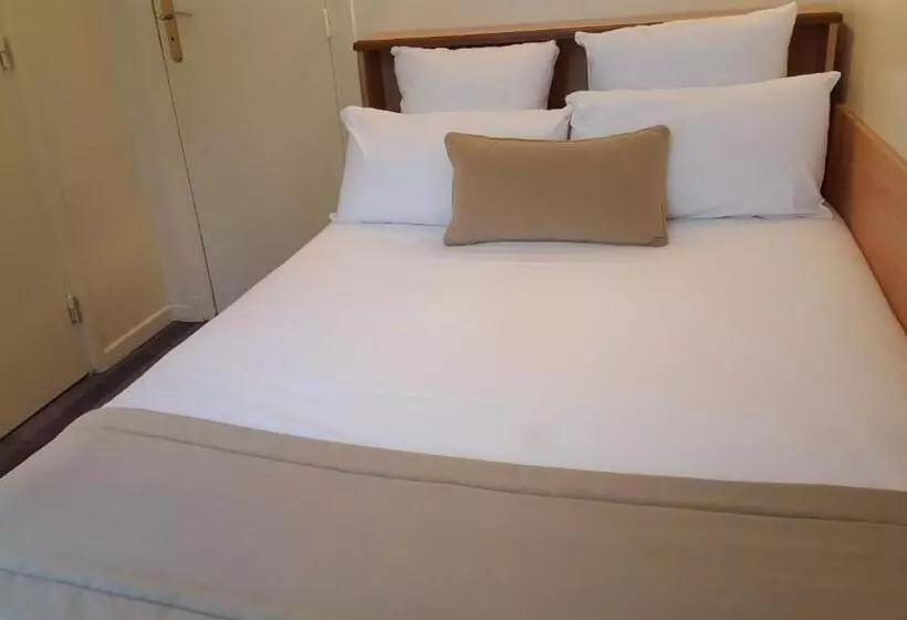 スタンダードシングルルーム, Hôtel Saint Cyr Etoile