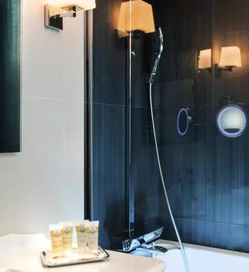 クイーンサイズベッドのクラシックルーム, Stendhal Place Vendome Paris  Mgallery