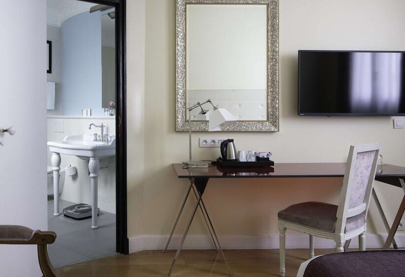Номер Стандарт, Le 123 Elysees  Astotel