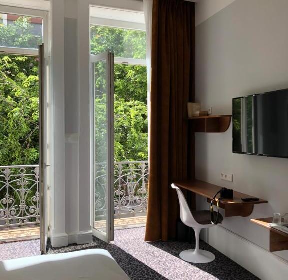 سوییت جونیور, De Verdun 1882, Bw Signature Collection