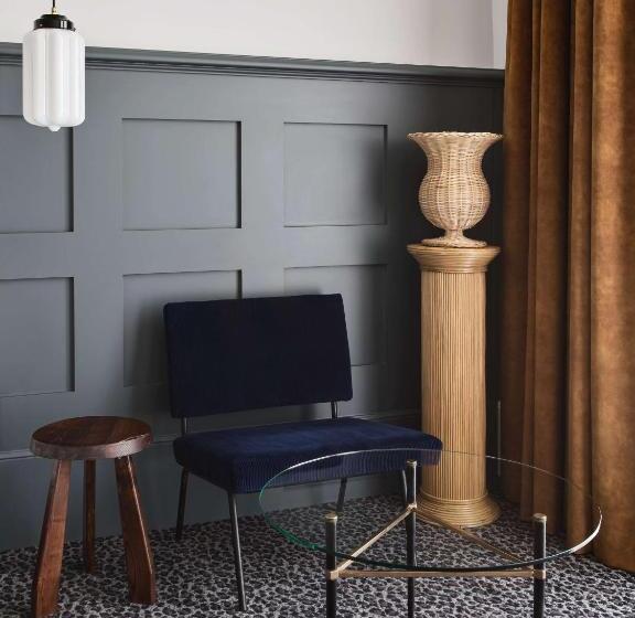 سوییت جونیور, De Verdun 1882, Bw Signature Collection