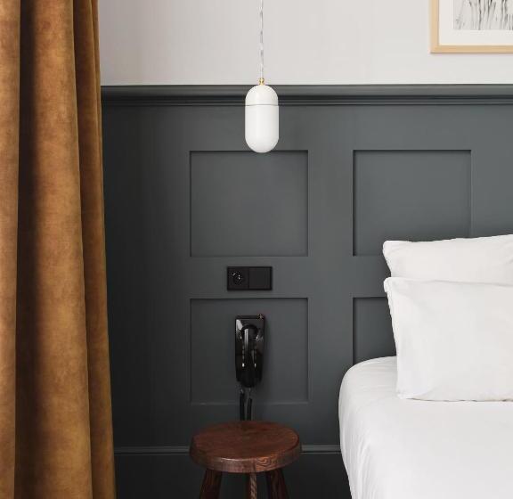 اتاق خانوادگی با تختخواب سفری, De Verdun 1882, Bw Signature Collection