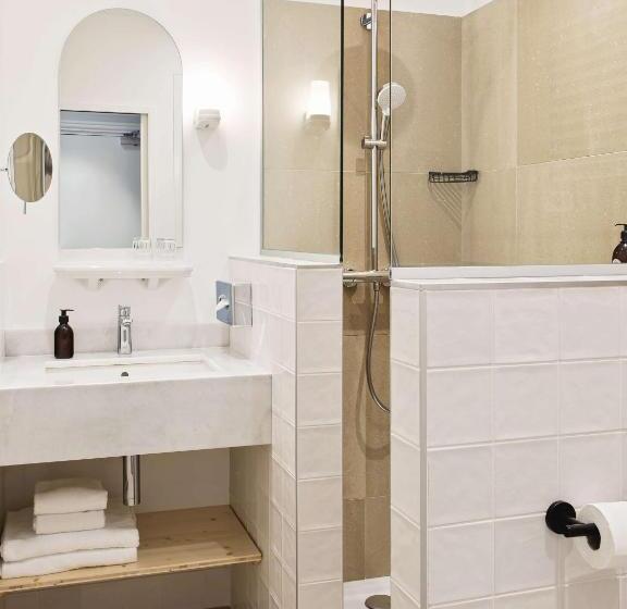 اتاق خانوادگی با تختخواب سفری, De Verdun 1882, Bw Signature Collection