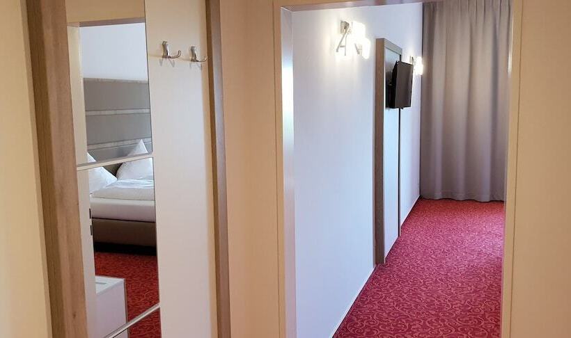 חדר סופריור יחיד, Confour