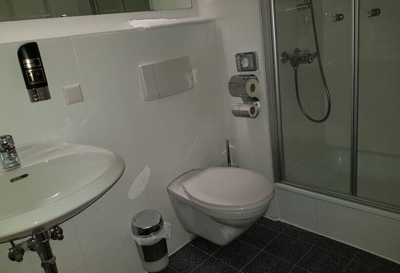 חדר סופריור יחיד, Confour